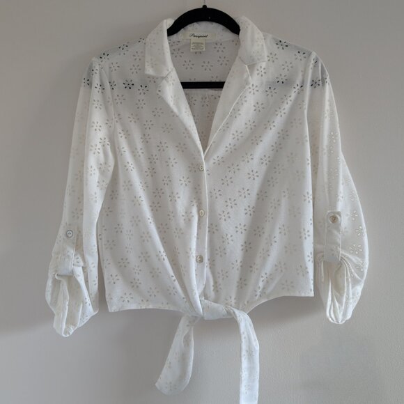 3/$30 White Flower Eyelet knot top - Picture 1 of 6